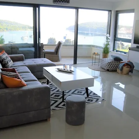Molly Apartment *